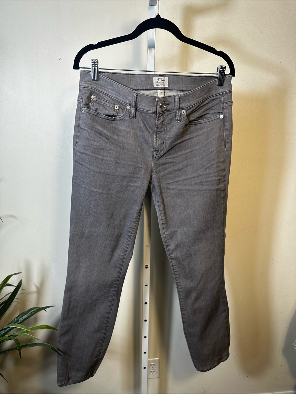 J184. Crew Toothpick Gray Skinny Jeans Women’s Size 30 Stretch Denim